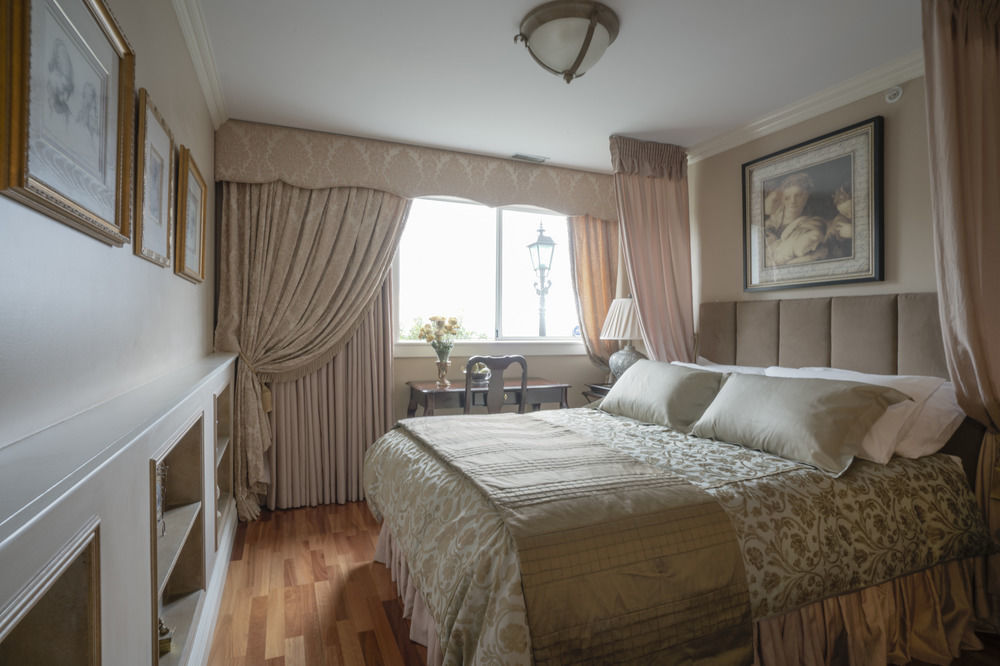 Crystal'S View Bed & Breakfast Норт-Ванкувер Екстер'єр фото